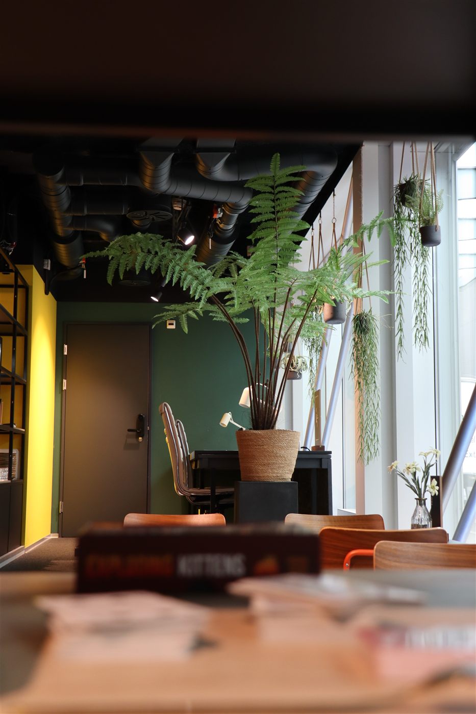 Capsule Hotel, Interieur